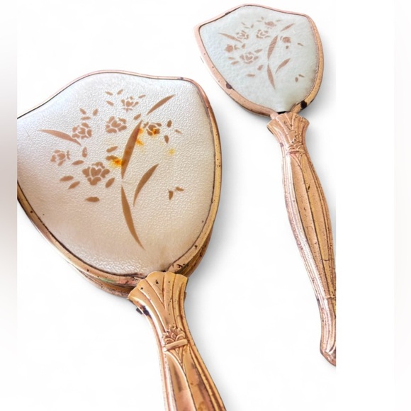 Vintage Elegant Floral Hand Mirror Brush and Vanity Tray Set of 3 Gold Antique - Picture 4 of 6